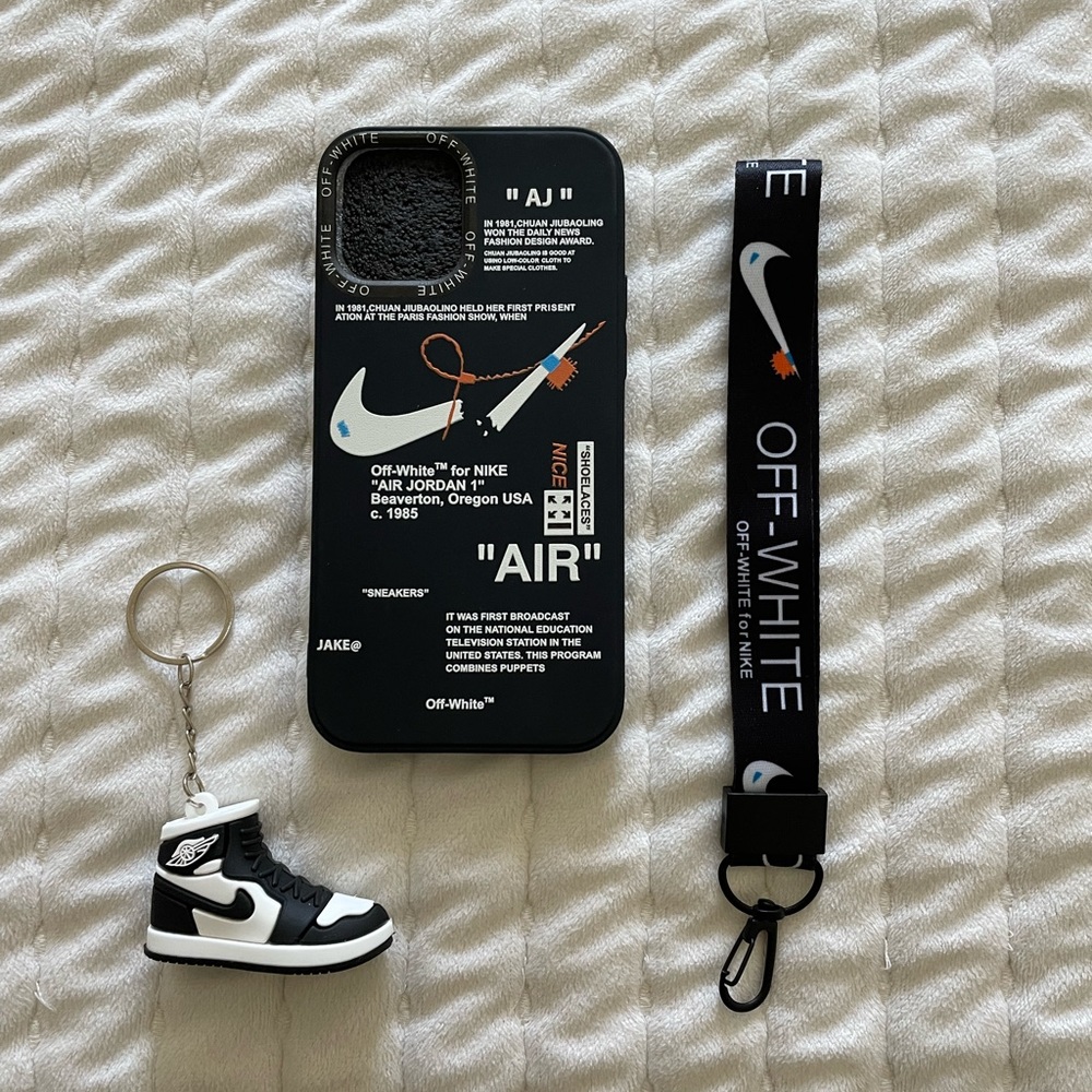 iPhone 12 Pro Nike off white phone case, keychain set